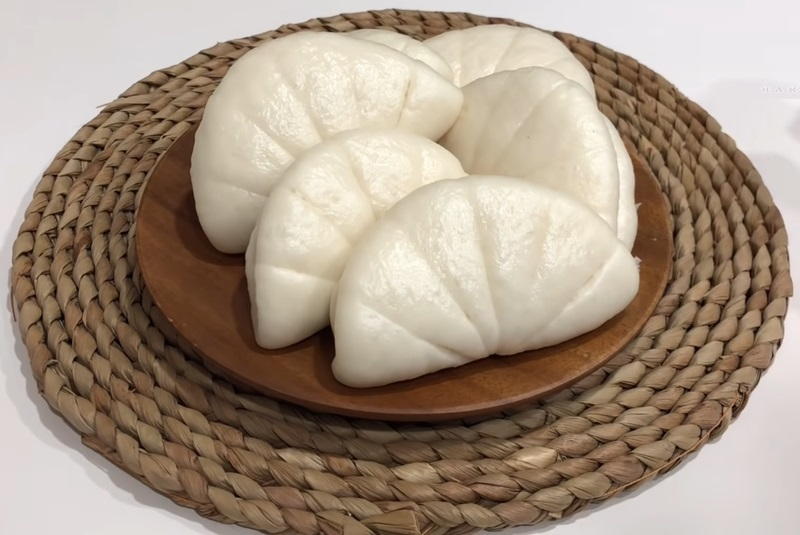 Lotus Leaf Bread